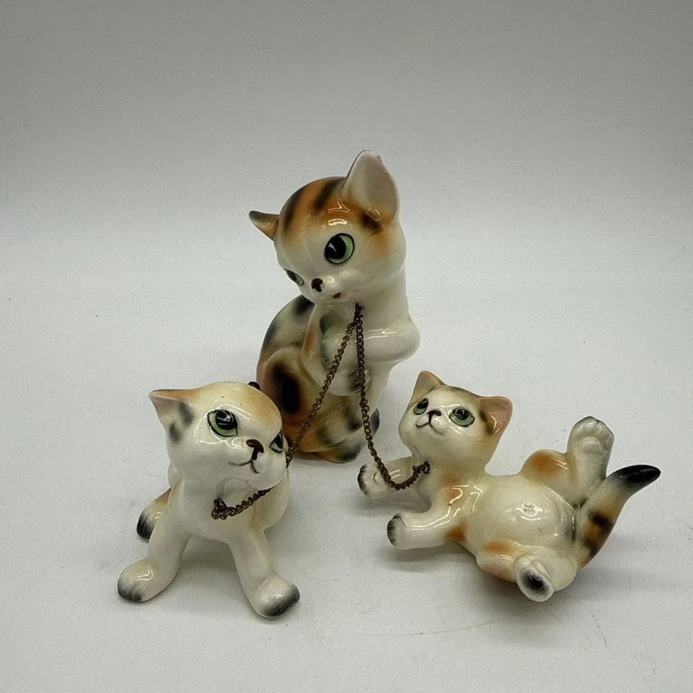 Ceramic Calico Cat Family Chained Mother 2 Kittens Figurine Japan Mid Century